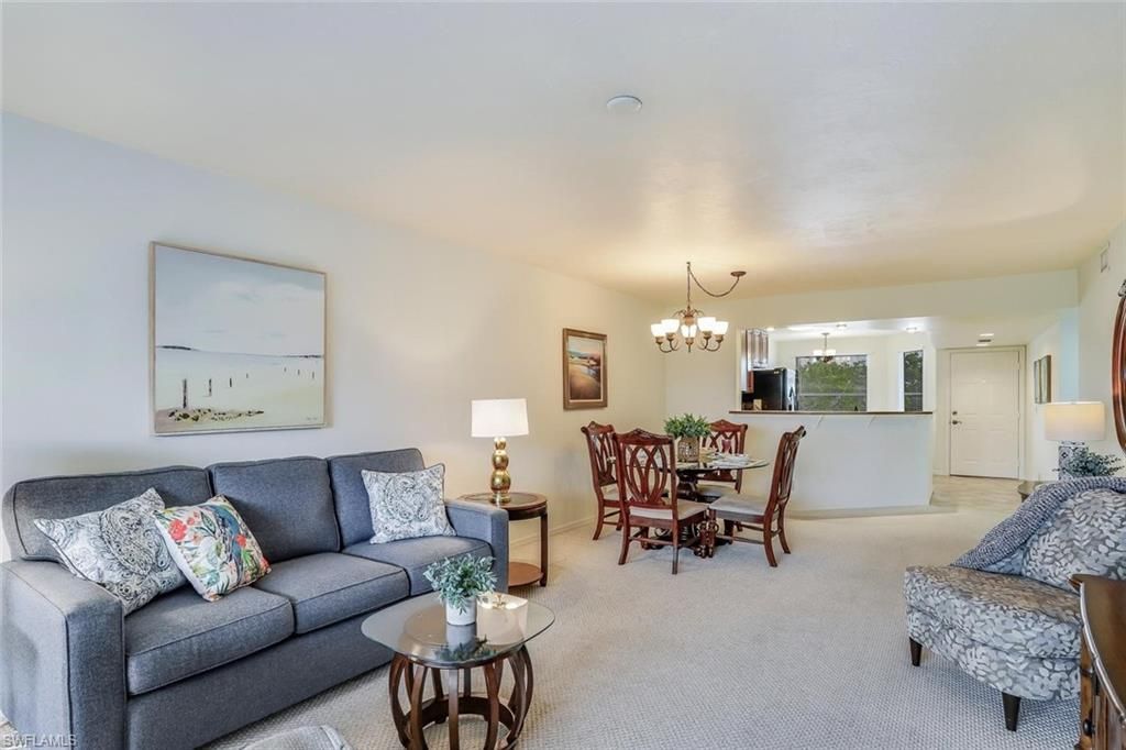 340 Horse Creek Dr, Unit 305, Naples, FL 34110 Photo