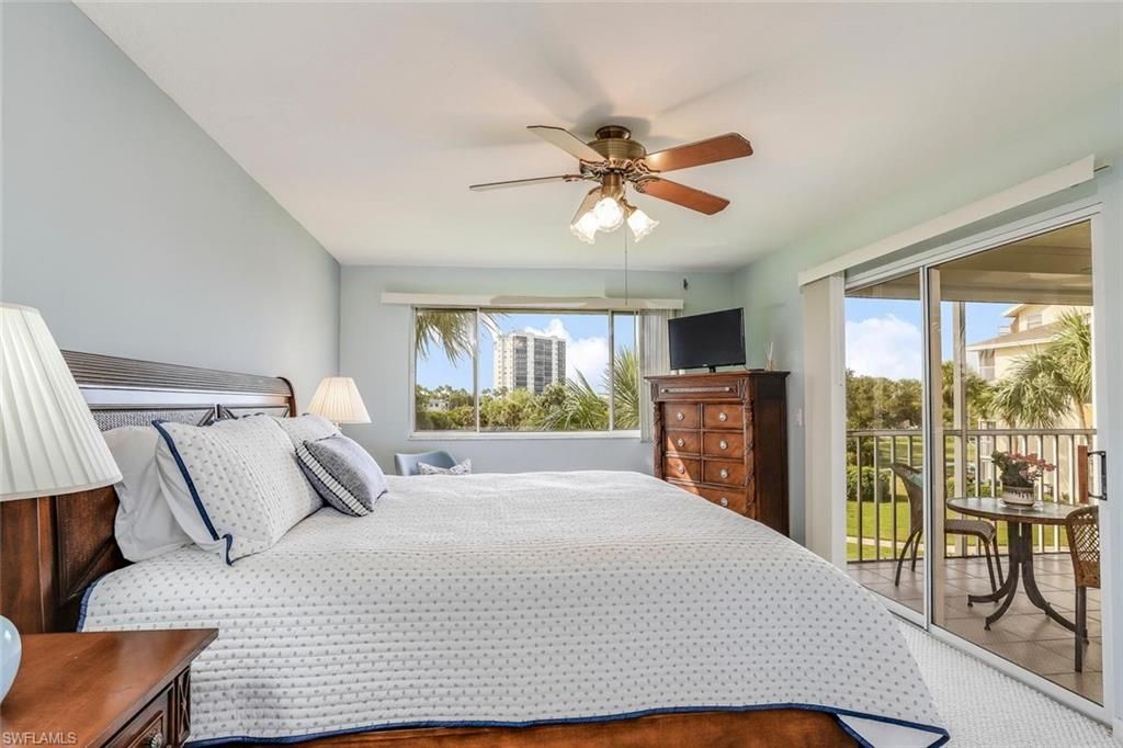 340 Horse Creek Dr, Unit 305, Naples, FL 34110 Photo