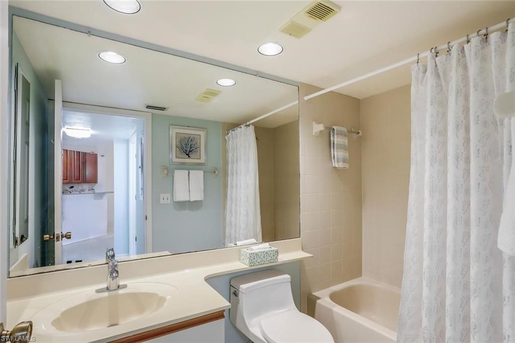340 Horse Creek Dr, Unit 305, Naples, FL 34110 Photo