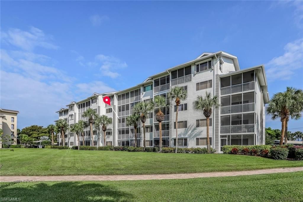 340 Horse Creek Dr, Unit 305, Naples, FL 34110 Photo