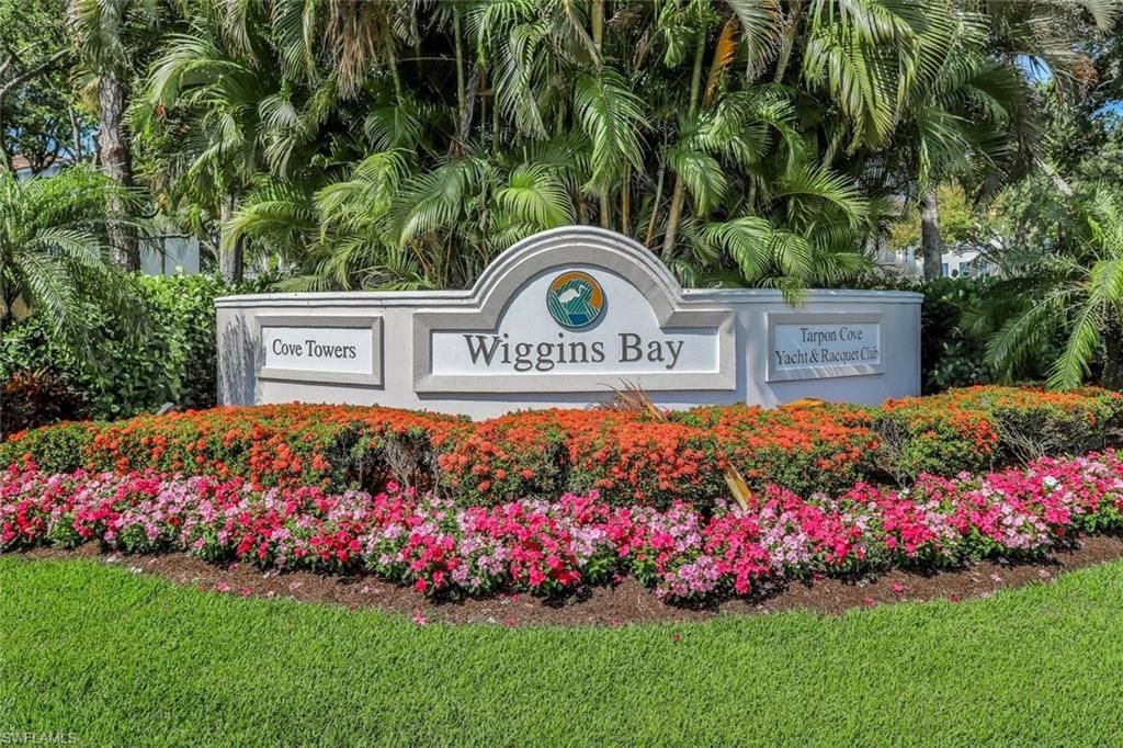 340 Horse Creek Dr, Unit 305, Naples, FL 34110 Photo