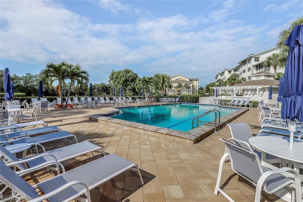 340 Horse Creek Dr, Unit 305, Naples, FL 34110 Photo