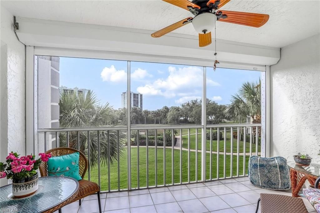 340 Horse Creek Dr, Unit 305, Naples, FL 34110 Photo