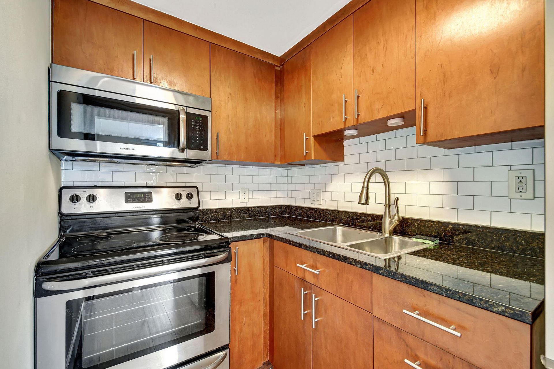 15 S Golfview Road, Unit 204, Lake Worth Beach, FL 33460 Photo