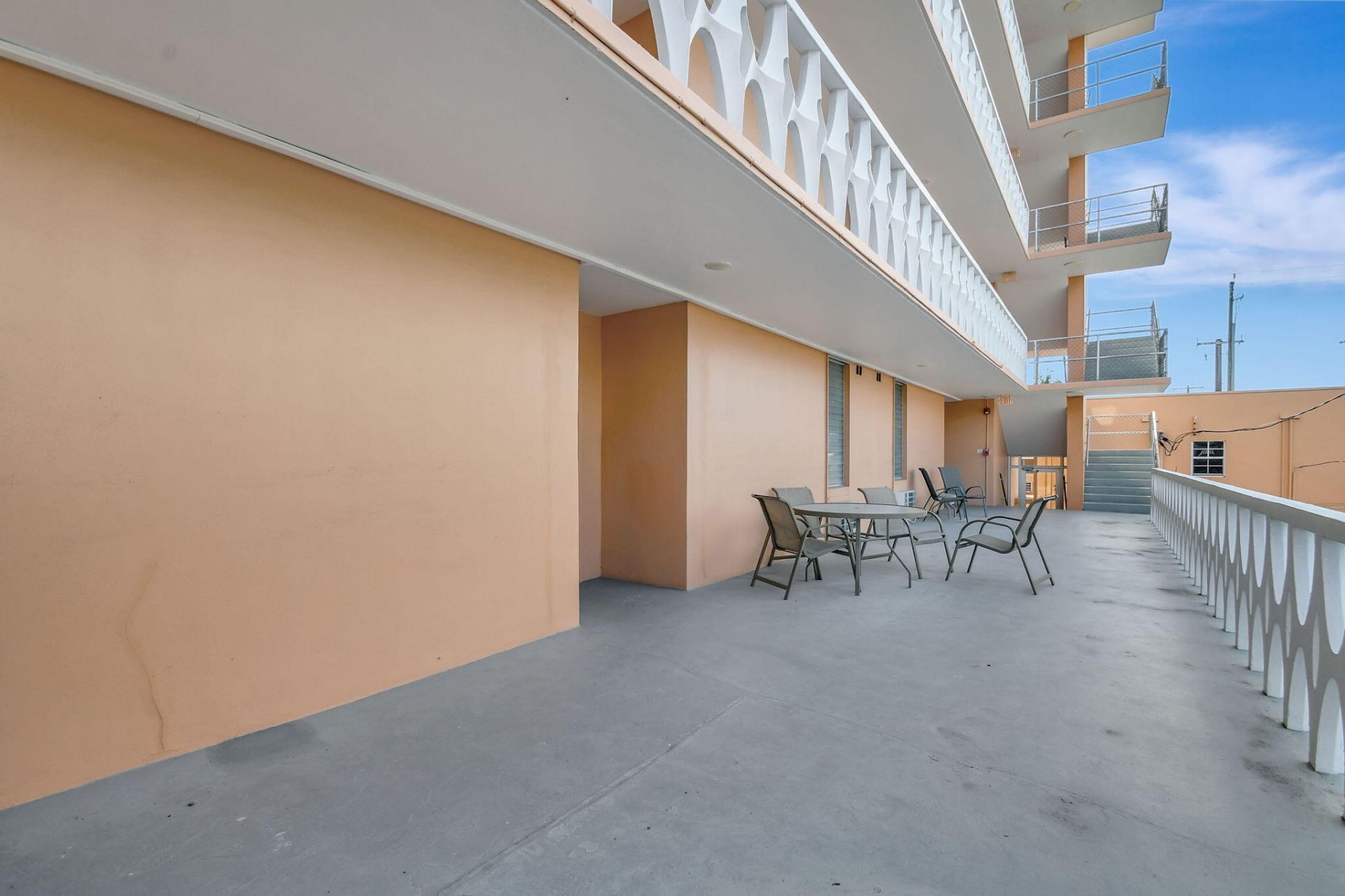 15 S Golfview Road, Unit 204, Lake Worth Beach, FL 33460 Photo