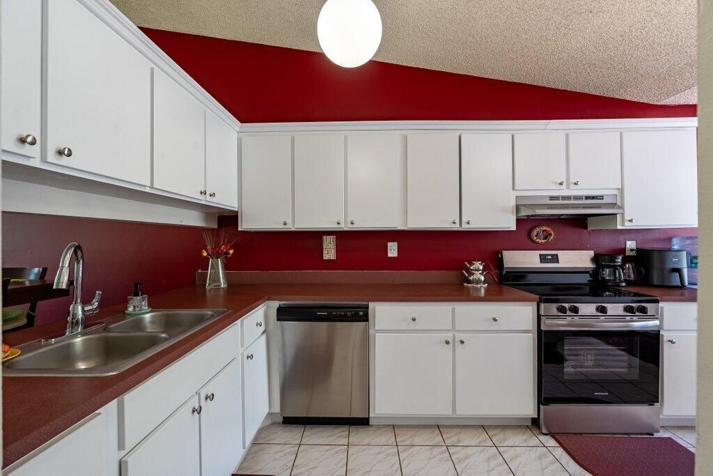 1 Afton Place, Boynton Beach, FL 33426 Photo
