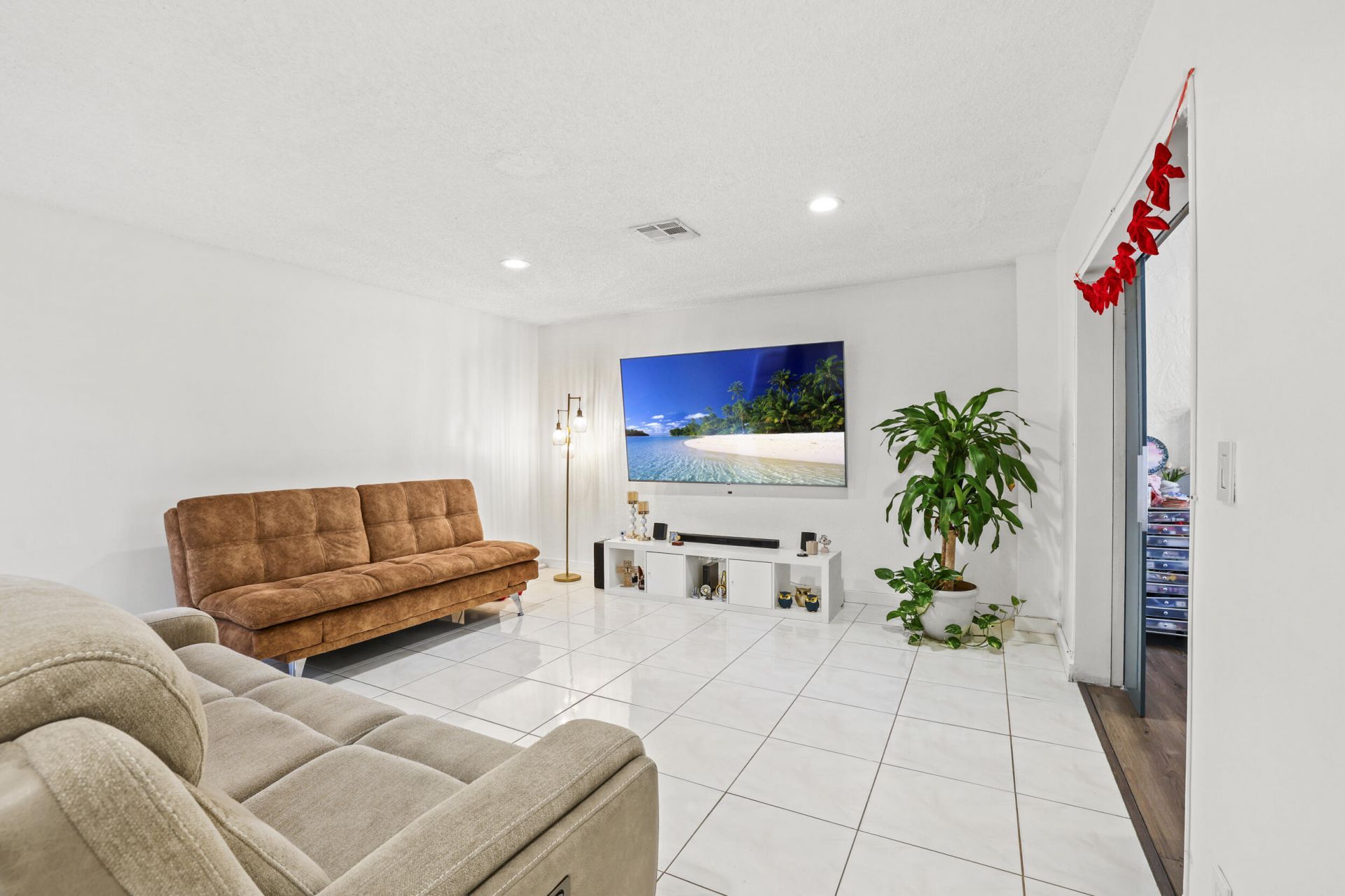 8061 NW 71st Court, Tamarac, FL 33321 Photo