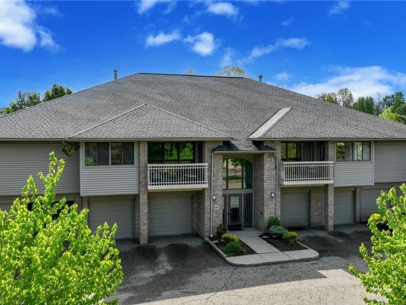 3800 Rosemont Boulevard, Unit 107D, Fairlawn, OH 44333 Photo 1