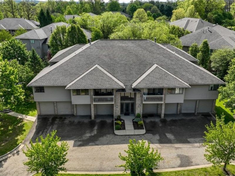 3800 Rosemont Boulevard, Unit 107D, Fairlawn, OH 44333 Photo 2