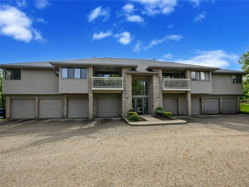 3800 Rosemont Boulevard, Unit 107D, Fairlawn, OH 44333 Photo 3