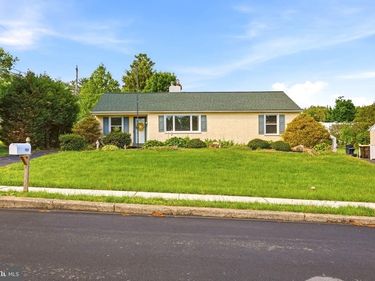 1806 WAYNE DRIVE , WEST NORRITON, PA 19403