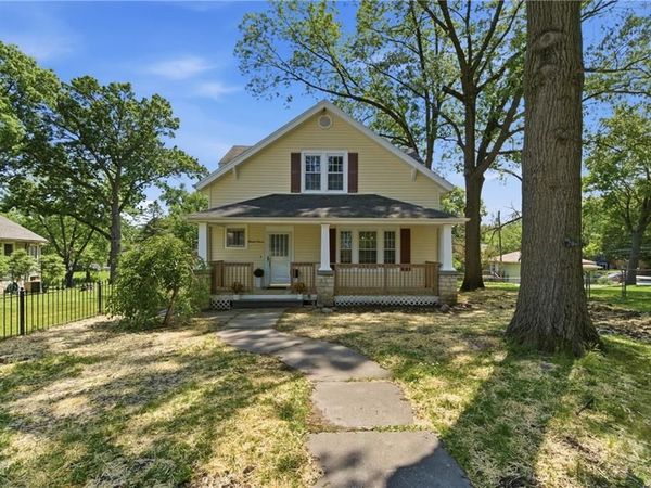 1307 Spruce Street, Leavenworth, KS 66048