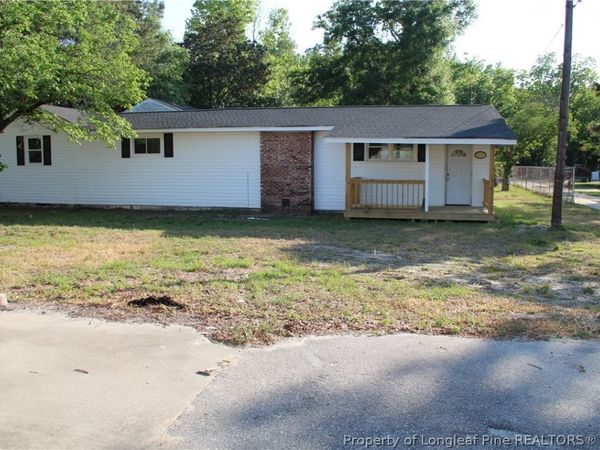 5211 Red Maple Lane, Hope Mills, NC 28348
