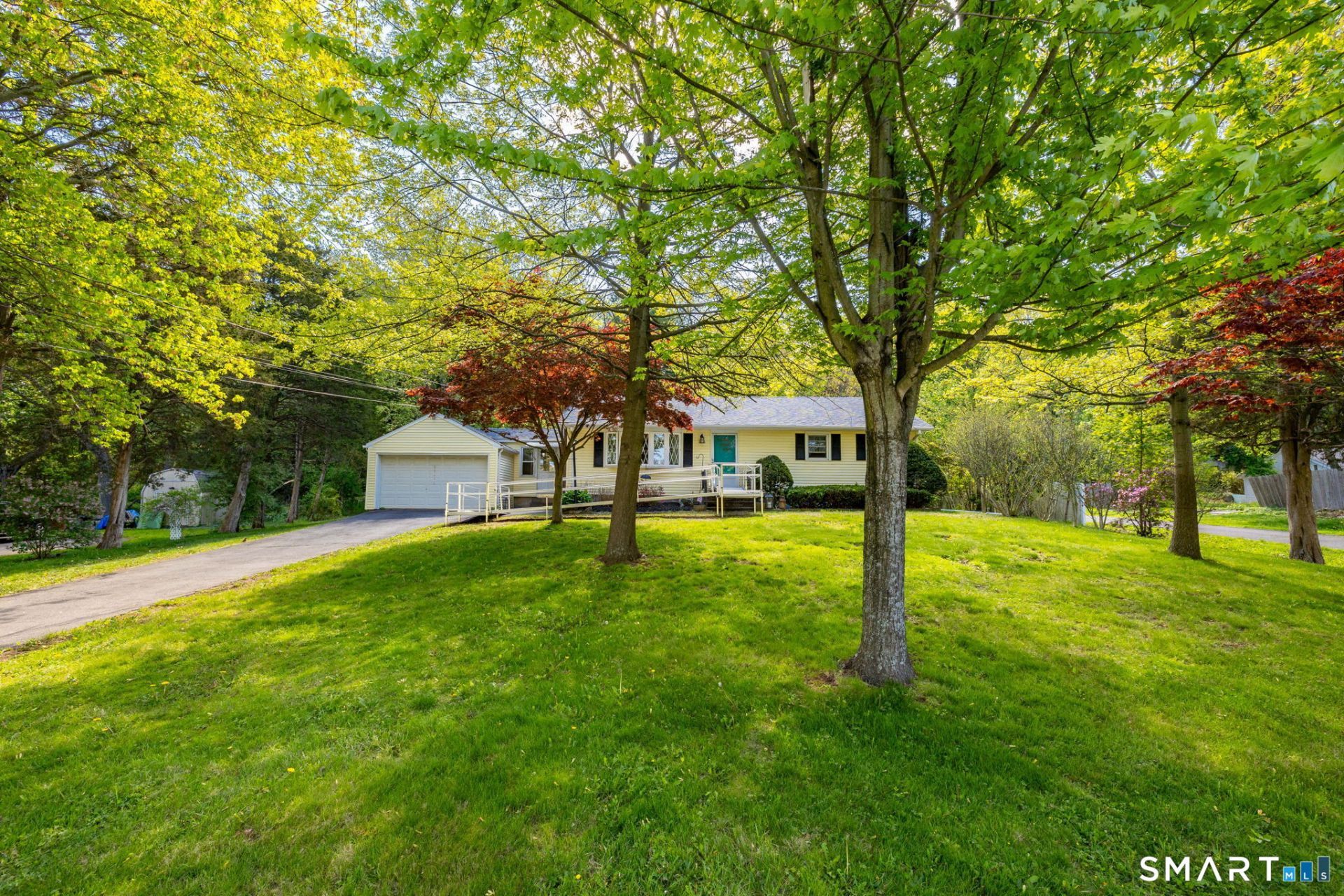 189 Bee, Meriden, CT 06450 Main Photo
