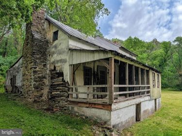 189 PIEDMONT ORCHARD ROAD , LINDEN, VA 22642