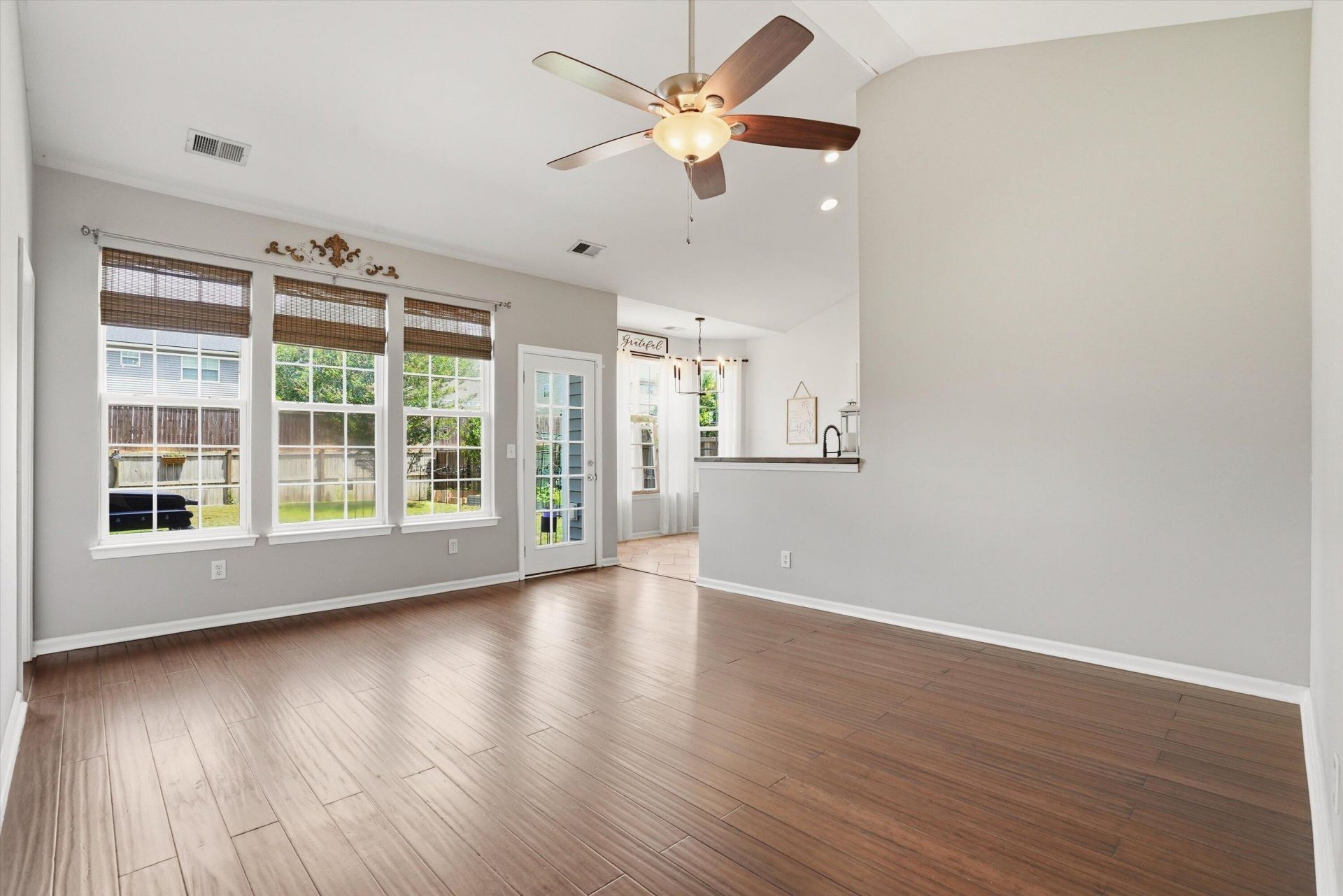 168 Gaslight Boulevard Photo 10