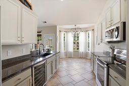 168 Gaslight Boulevard photo 4