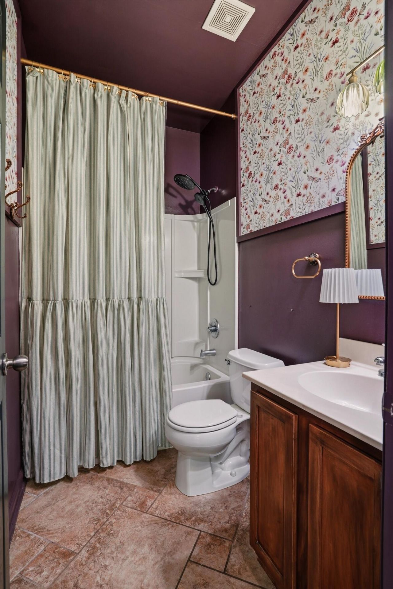 168 Gaslight Boulevard Photo 20