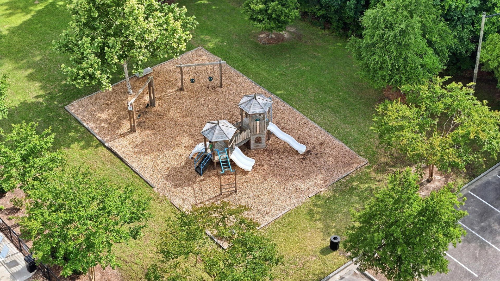 168 Gaslight Boulevard Photo 36