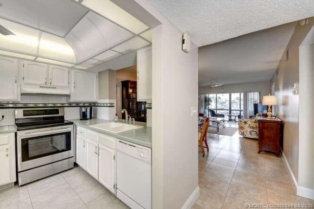 1950 SW Palm City Road, Unit 3-209, Stuart, FL 34994 Photo