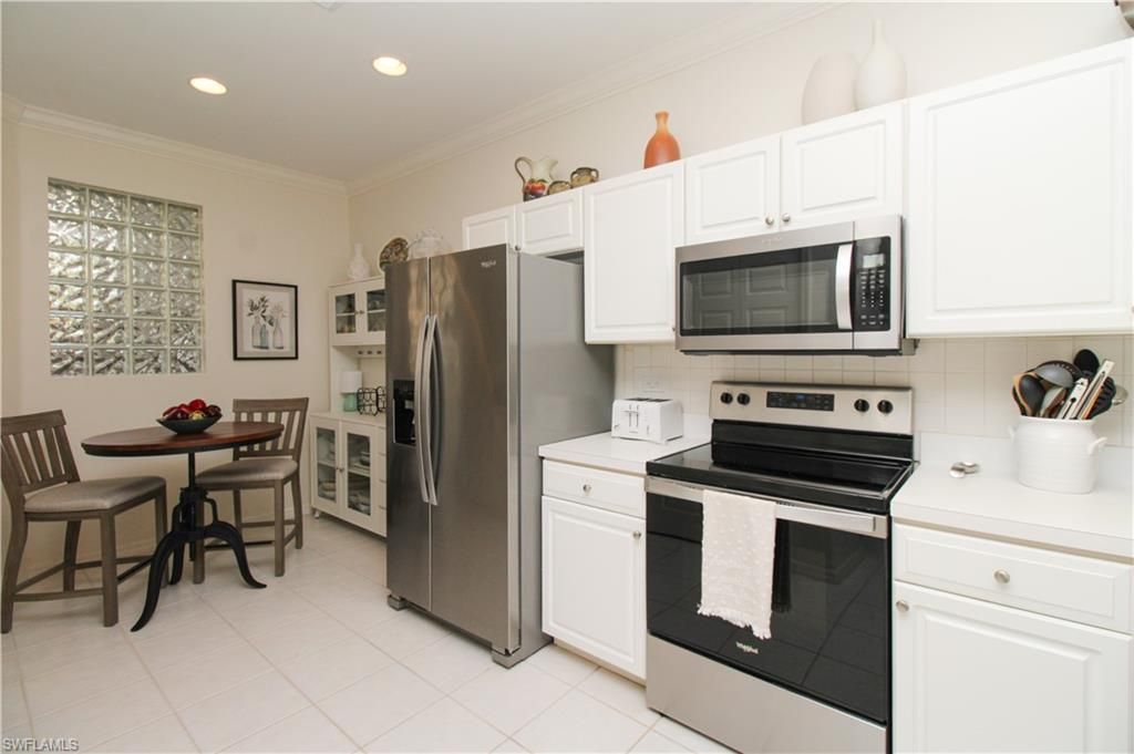 8217 Parkstone Pl, Unit 102, Naples, FL 34120 Photo
