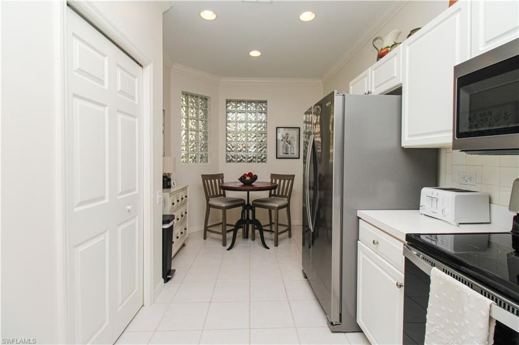 8217 Parkstone Pl, Unit 102, Naples, FL 34120 Photo