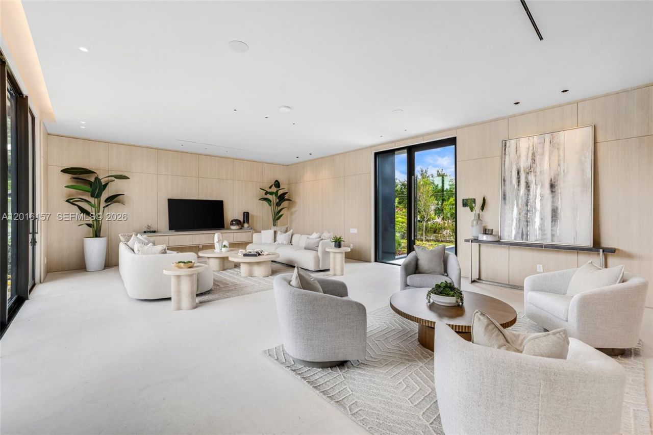 4550 N Jefferson Ave , Miami Beach, FL 33140 Photo