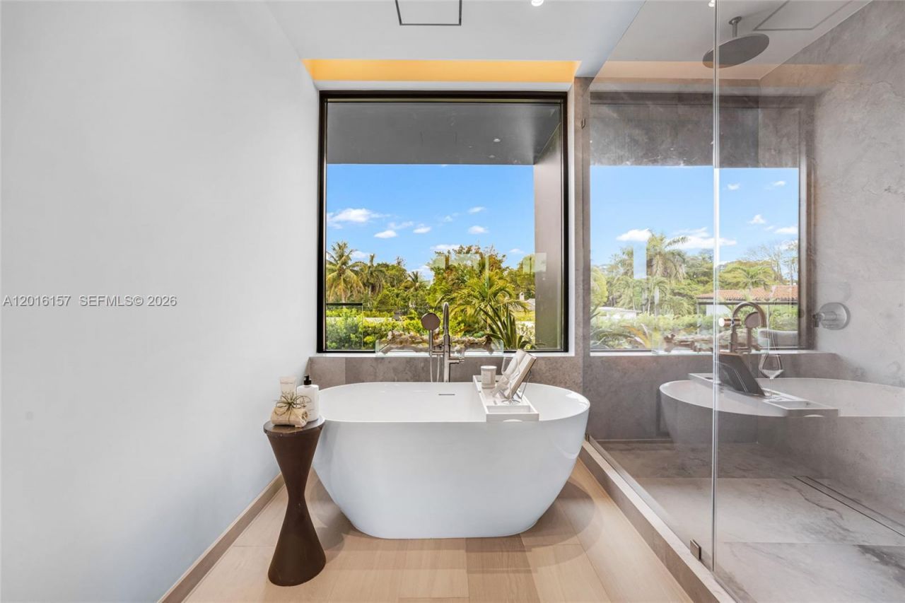 4550 N Jefferson Ave , Miami Beach, FL 33140 Photo
