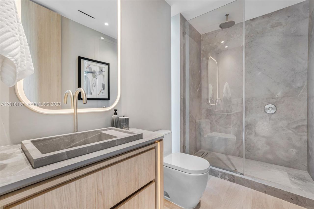 4550 N Jefferson Ave , Miami Beach, FL 33140 Photo