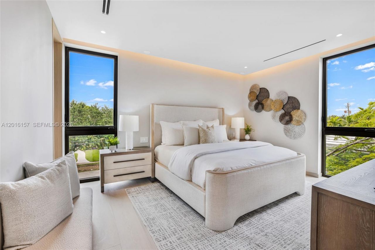 4550 N Jefferson Ave , Miami Beach, FL 33140 Photo