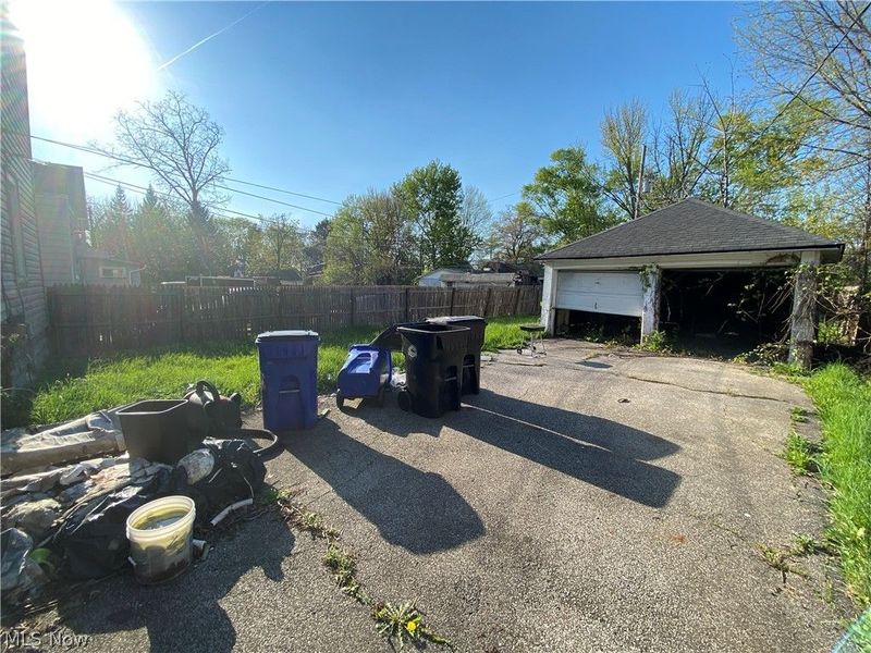 7813 Laumer Avenue, Cleveland, OH 44105 Photo 10