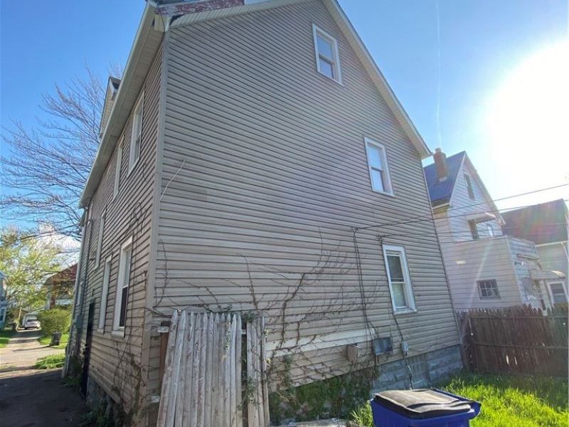 7813 Laumer Avenue, Cleveland, OH 44105 Photo 14