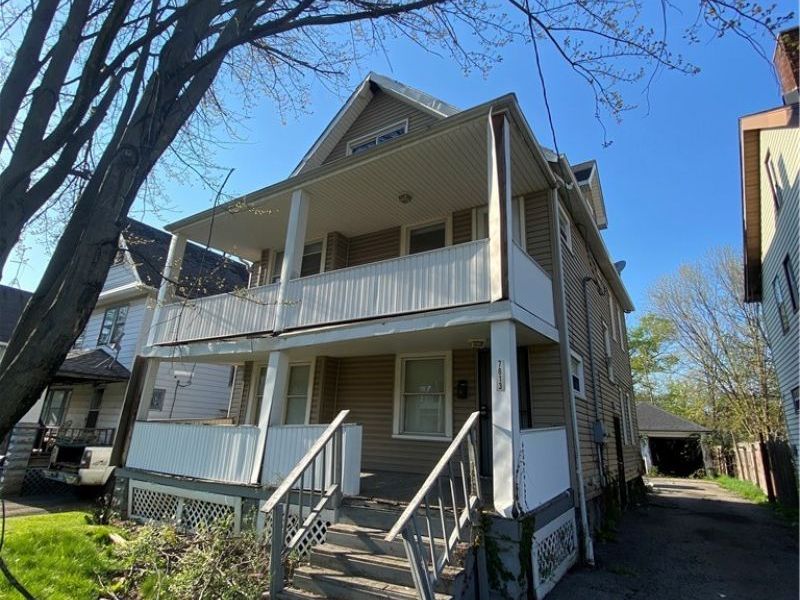7813 Laumer Avenue, Cleveland, OH 44105 Photo 2