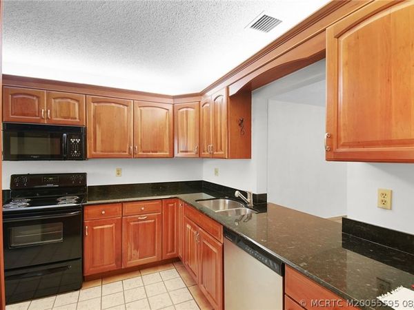 1600 SE Saint Lucie Boulevard, Unit 114, Stuart, FL 34996