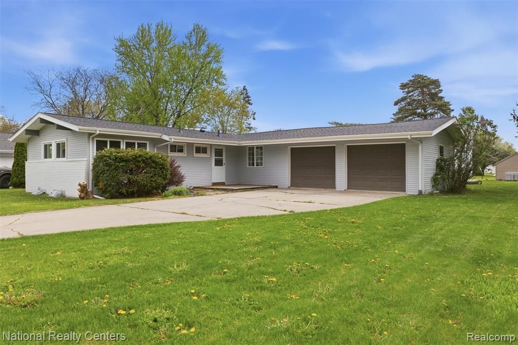 3130 Sherwood Street, Saginaw Township, MI 48603 Main Photo