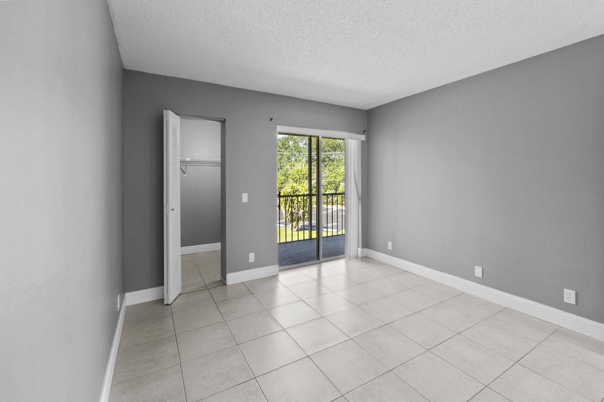 818 Meadows Circle, Boynton Beach, FL 33436 Photo