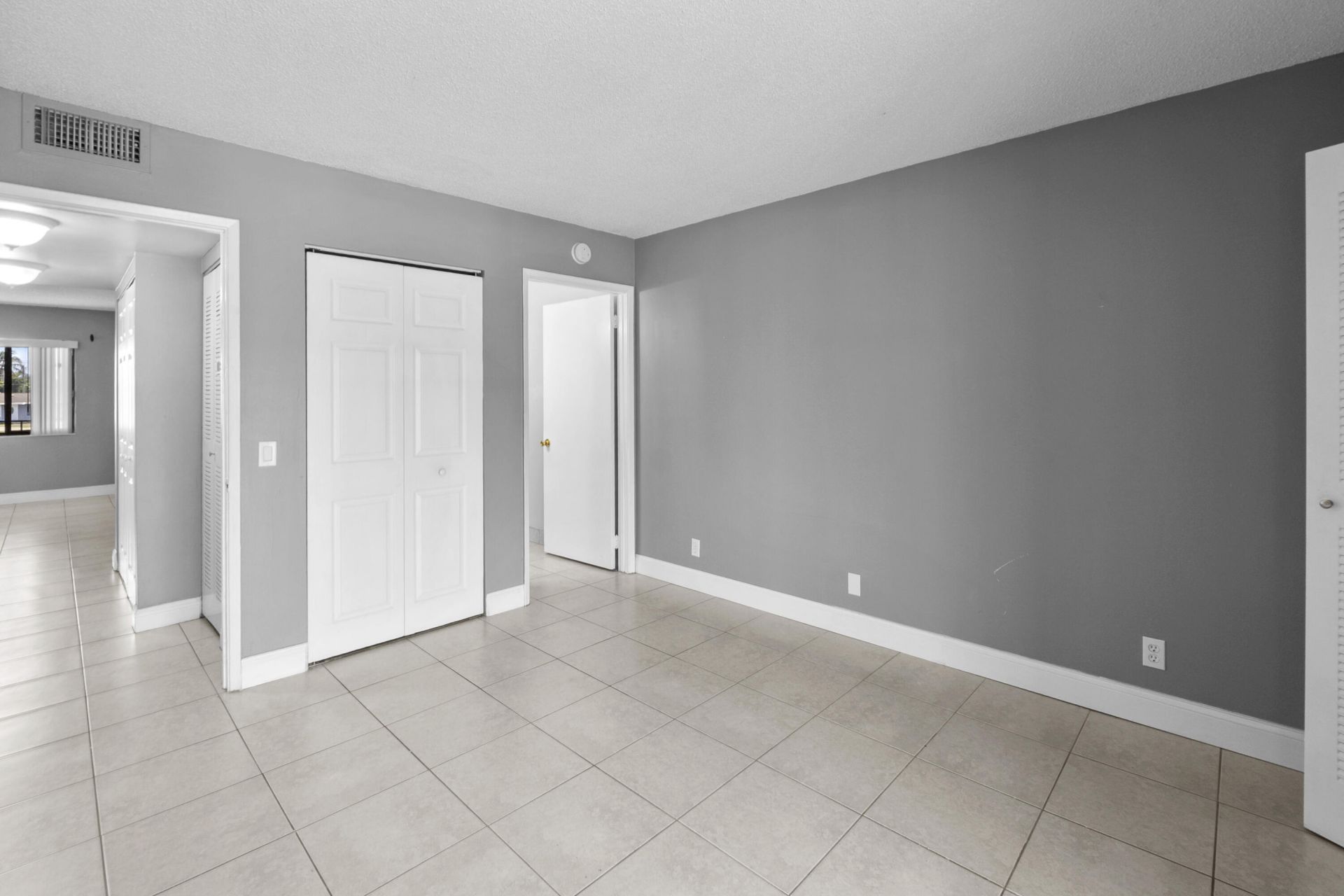 818 Meadows Circle, Boynton Beach, FL 33436 Photo
