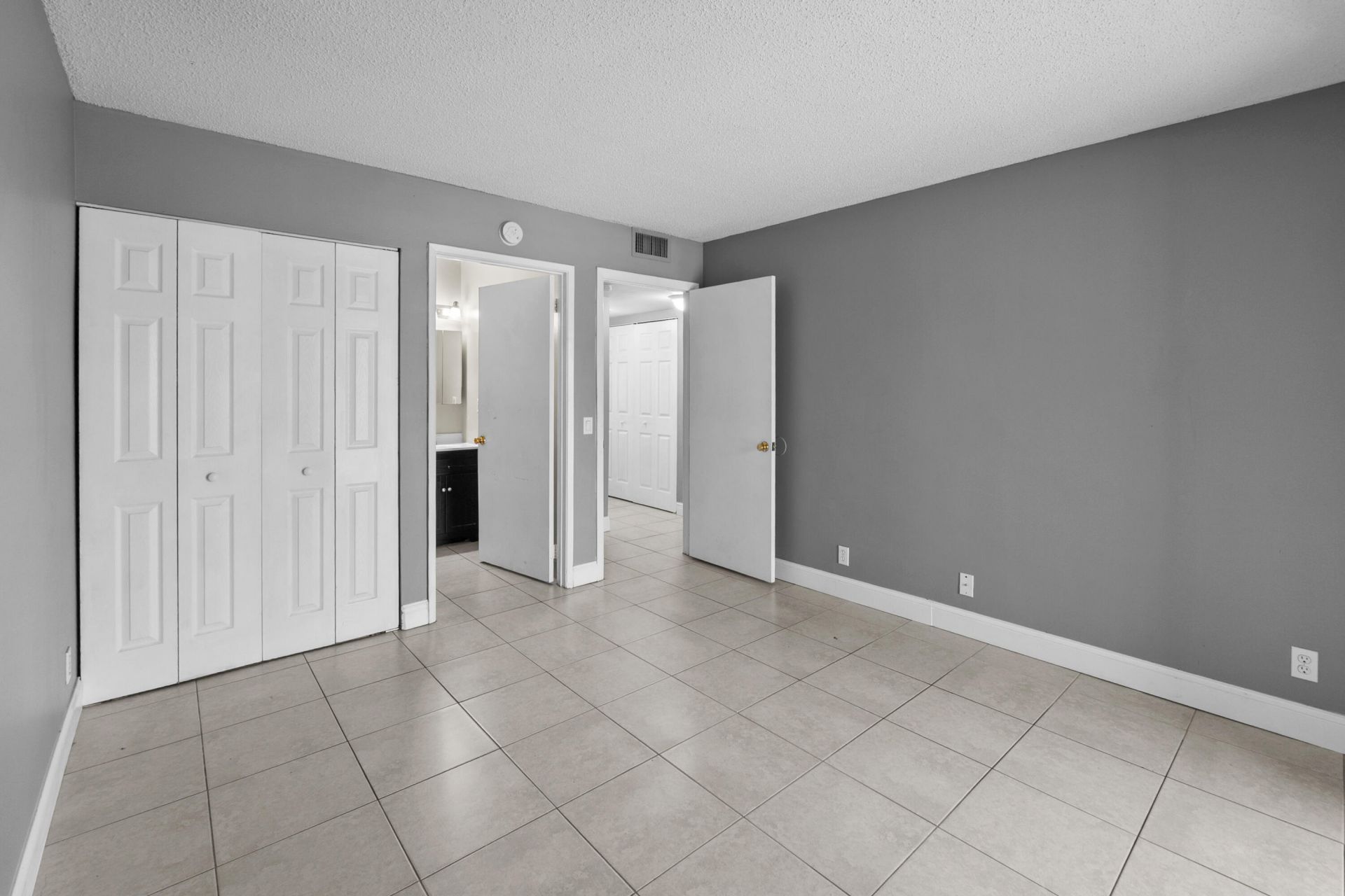 818 Meadows Circle, Boynton Beach, FL 33436 Photo