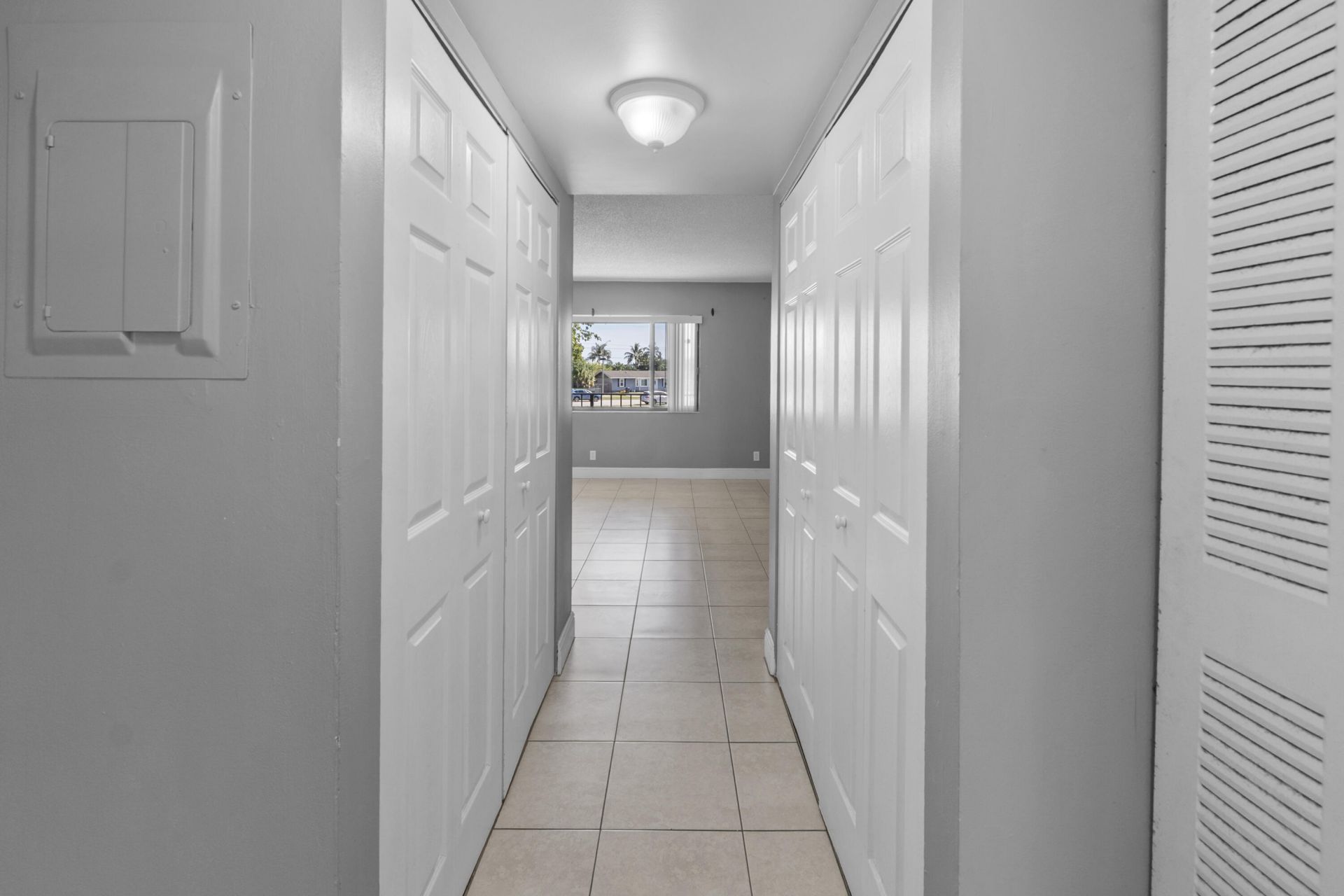 818 Meadows Circle, Boynton Beach, FL 33436 Photo