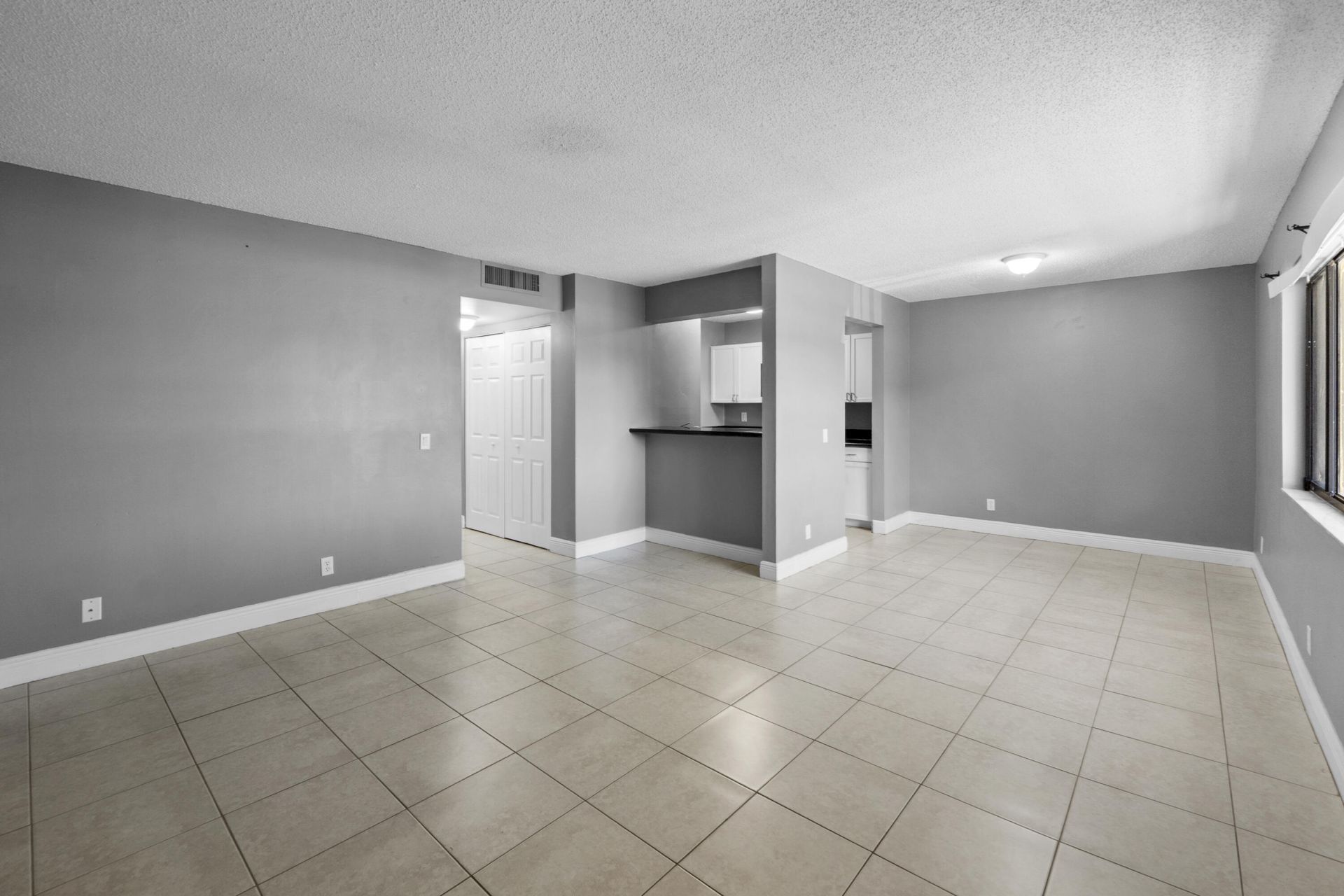 818 Meadows Circle, Boynton Beach, FL 33436 Photo