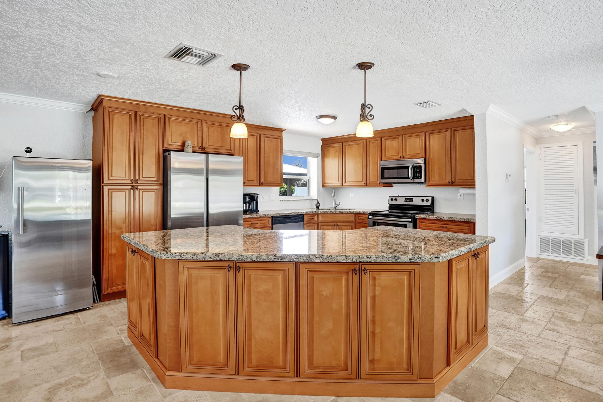 700 SE 5th Avenue, Pompano Beach, FL 33060 Photo