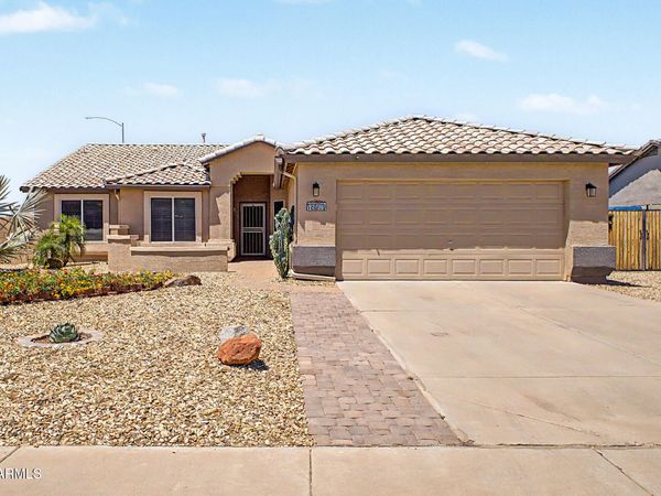 10852 W HARMONY Lane, Peoria, AZ 85373