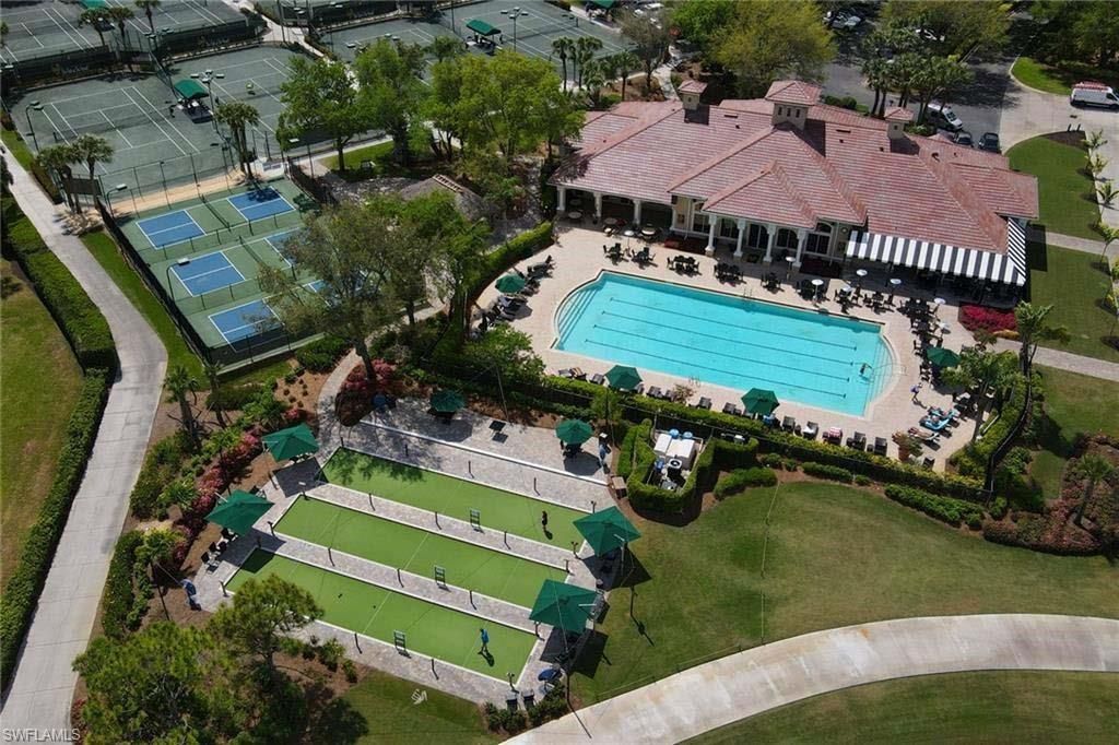 6017 Trophy Dr , Unit 601, Naples, FL 34110 Photo