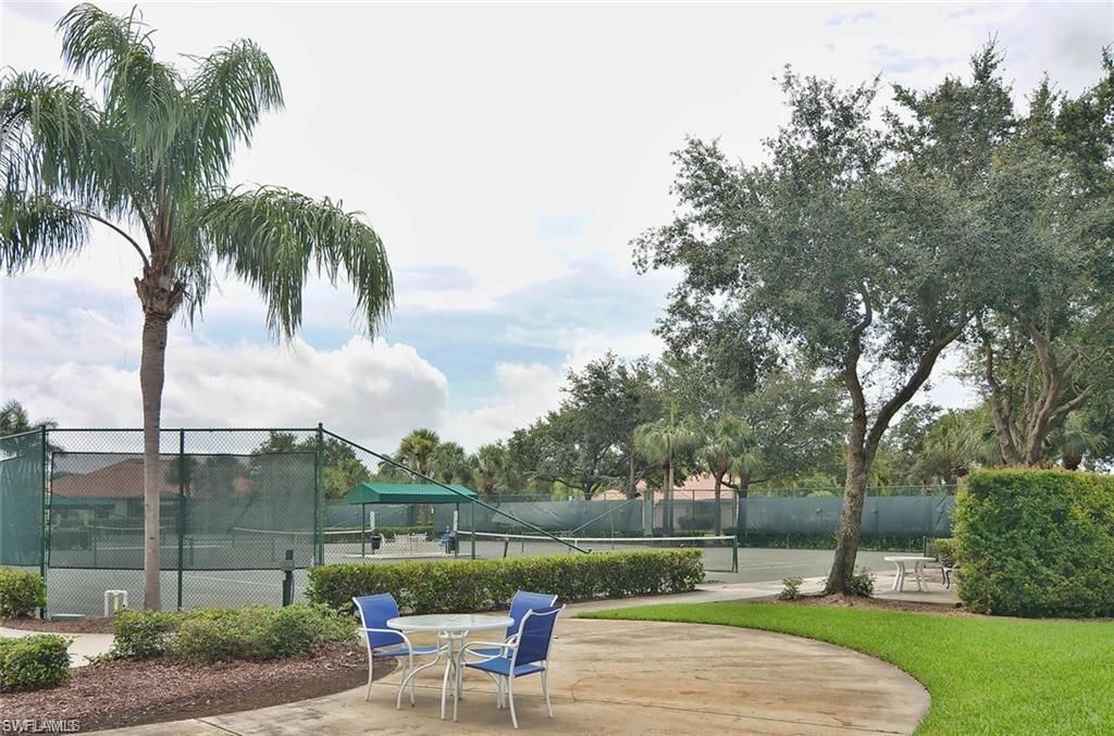 6017 Trophy Dr , Unit 601, Naples, FL 34110 Photo