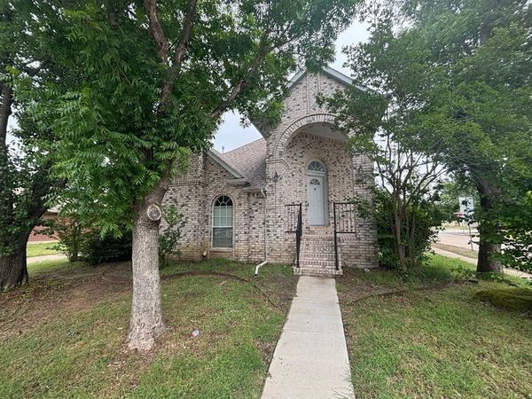 2100 Larkspur Street , Flower Mound, TX 75028
