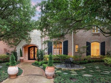 6914 Oak Manor Drive, Dallas, TX 75230