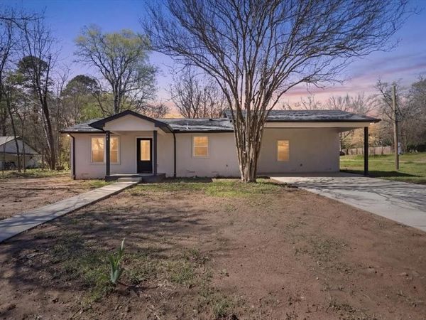 702 S Montgomery Street, Gilmer, TX 75644