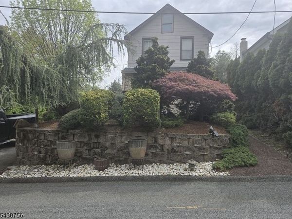 4 Montville Ave, Montville, NJ 07045