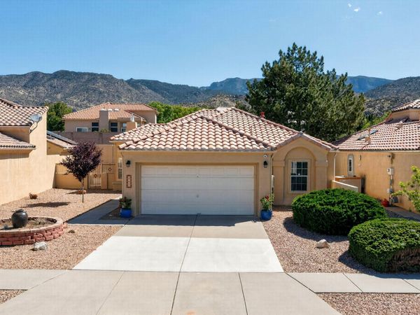 1104 Titleist Drive NE, Albuquerque, NM 87112