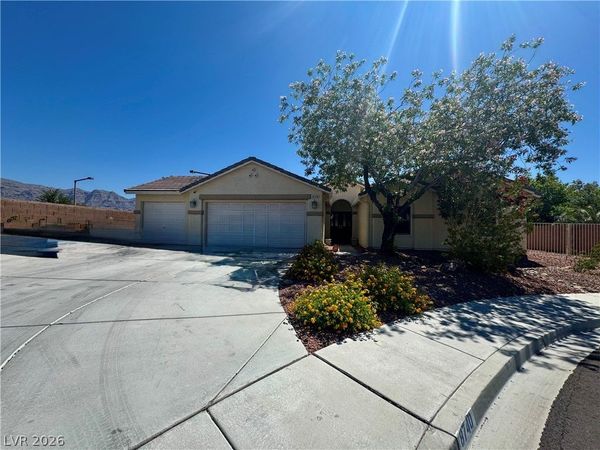 8740 Cave Junction Court, Las Vegas, NV 89131